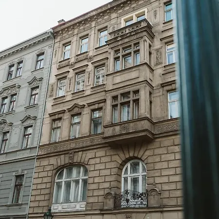 Apartment Lil With Tyn Cathedral View, Parking & Ac *