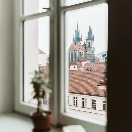 Lil With Tyn Cathedral View, Parking & Ac Apartment