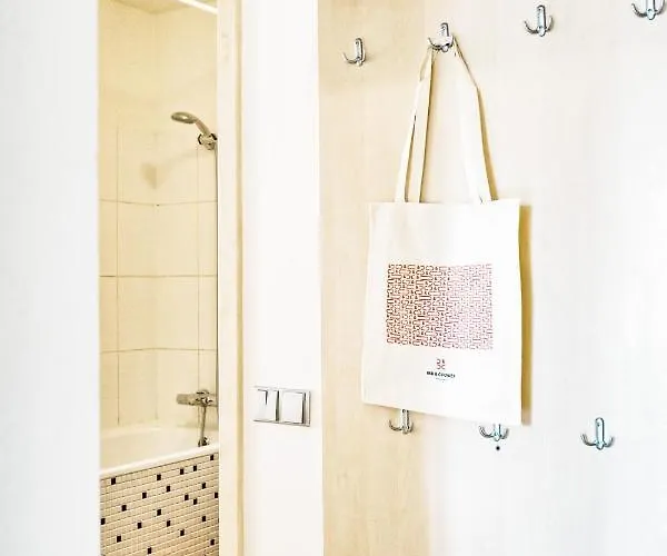 Apartment Lil With Tyn Cathedral View, Parking & Ac *