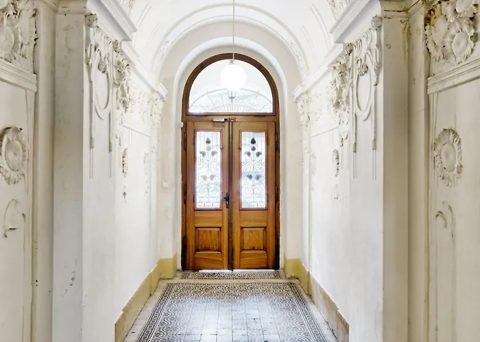 Lil With Tyn Cathedral View, Parking & Ac