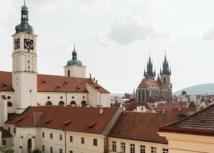 Lil With Tyn Cathedral View, Parking & Ac *