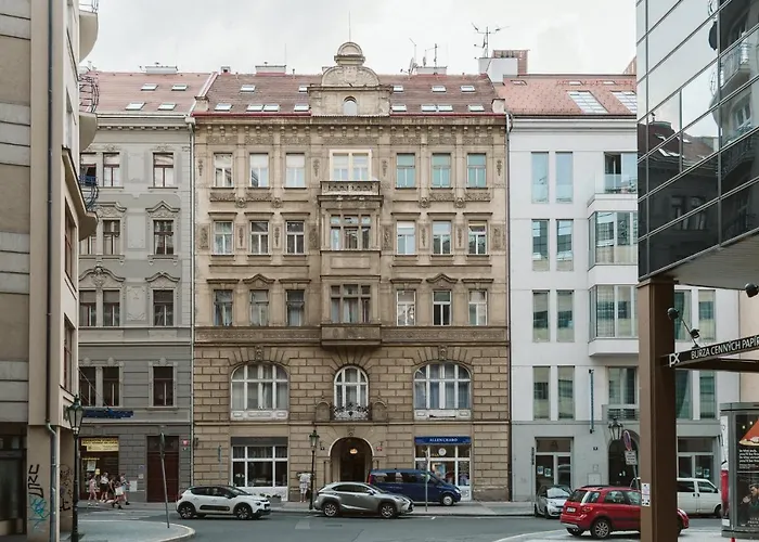 Lil With Tyn Cathedral View, Parking & Ac *